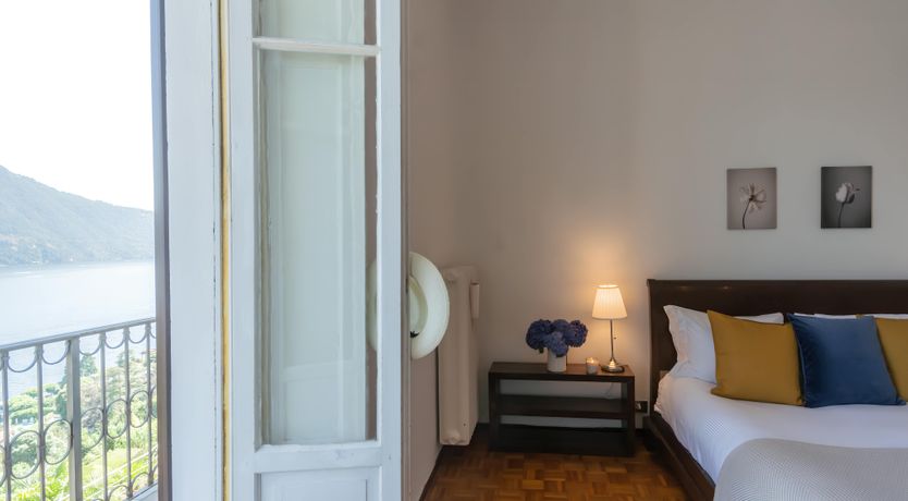 Photo of Lake Paradise