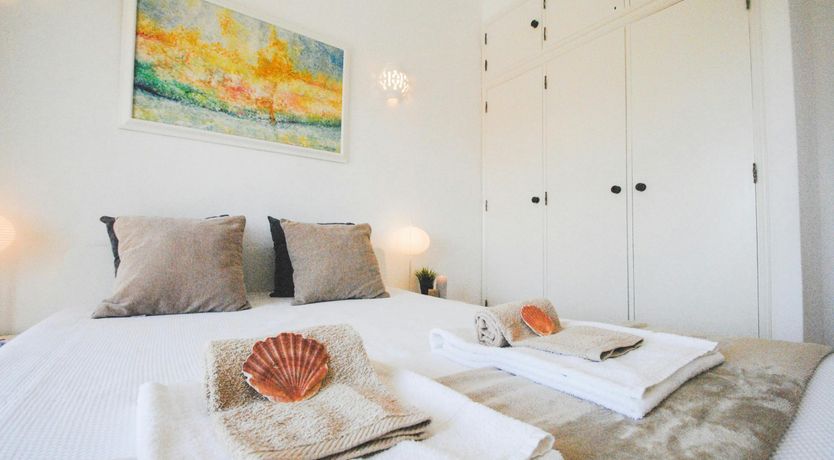 Photo of The Buttercup