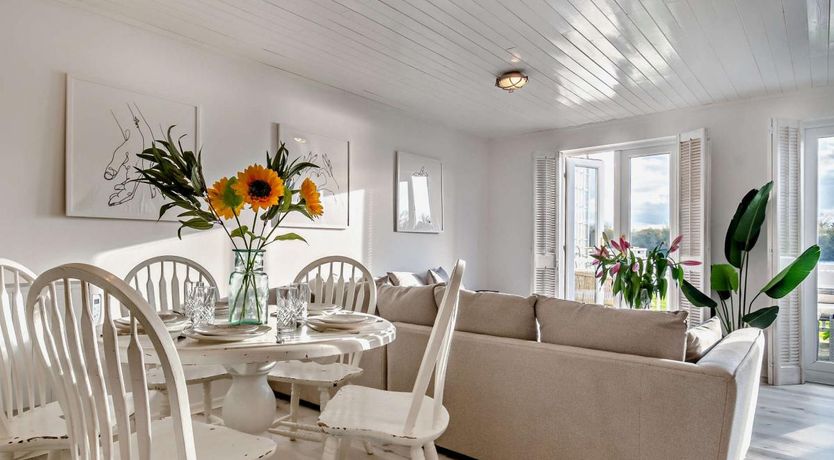 Photo of 3 Bed in South Cerney