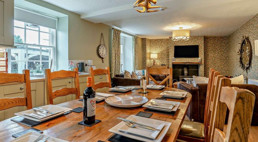 Photo of 4 Bed in Hawick