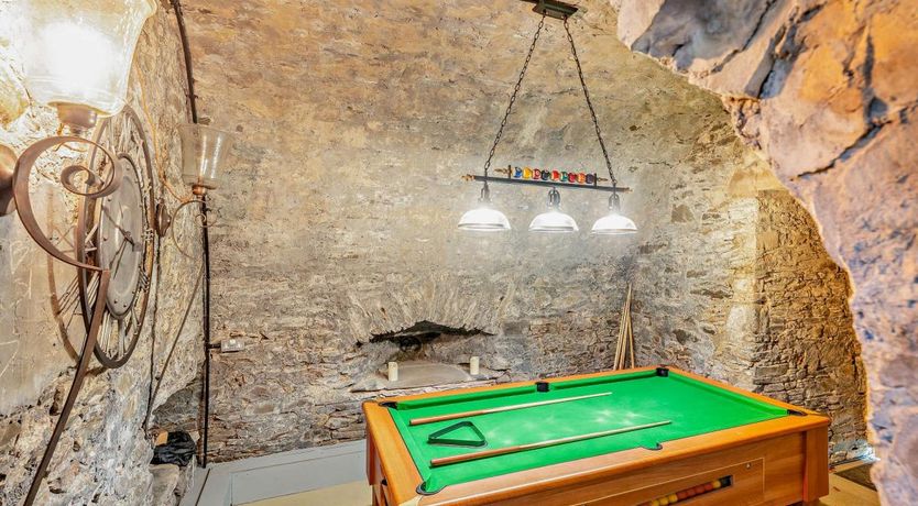 Photo of 4 Bed in Hawick