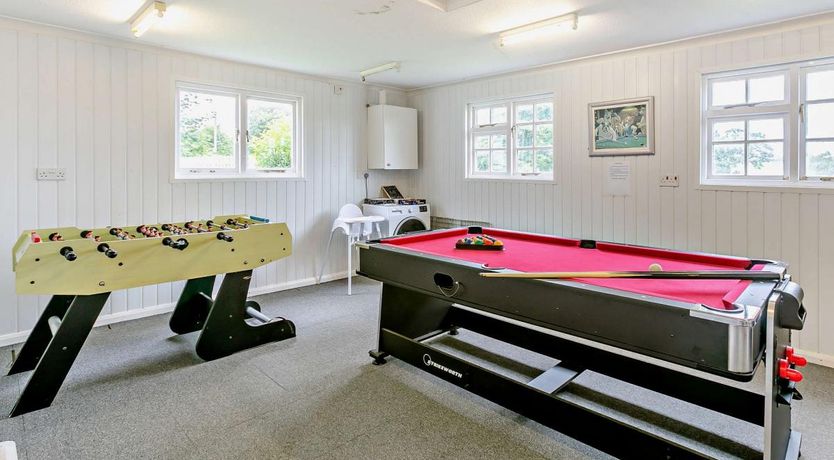 Photo of 5 Bed in Hartland