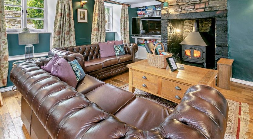 Photo of 5 Bed in Hartland