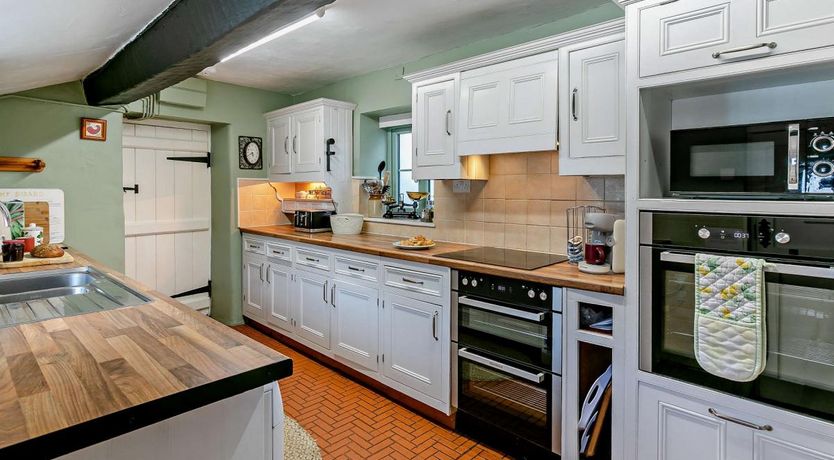 Photo of 5 Bed in Hartland