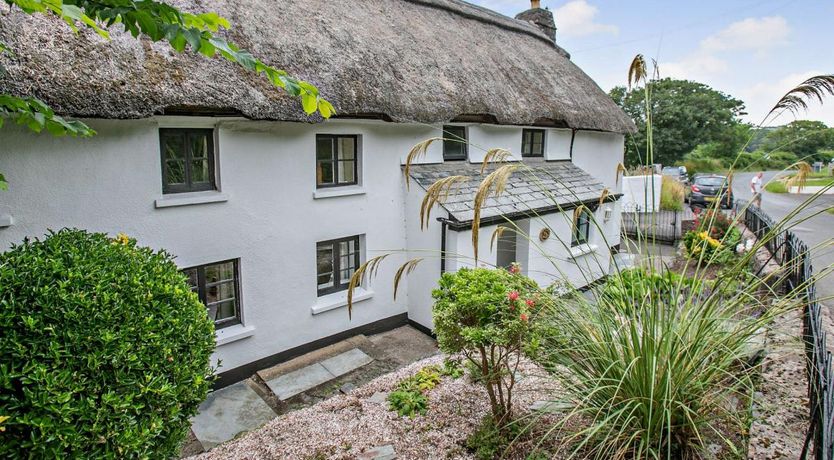 Photo of 5 Bed in Hartland