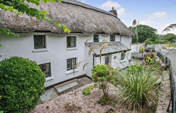 5 Bed in Hartland Holiday Home