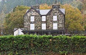 Photo of house-in-north-wales-11