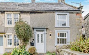 Photo of Cottage in Derbyshire