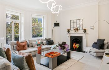 Cadogan Contemporary Holiday Home