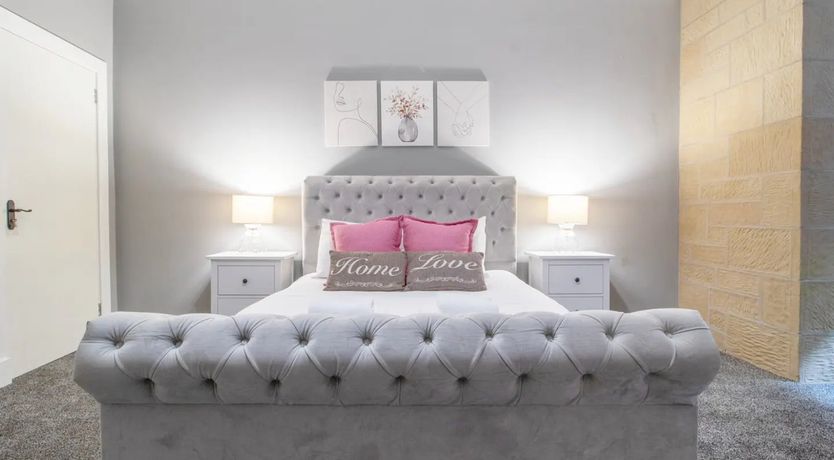 Photo of Glasgow Glow