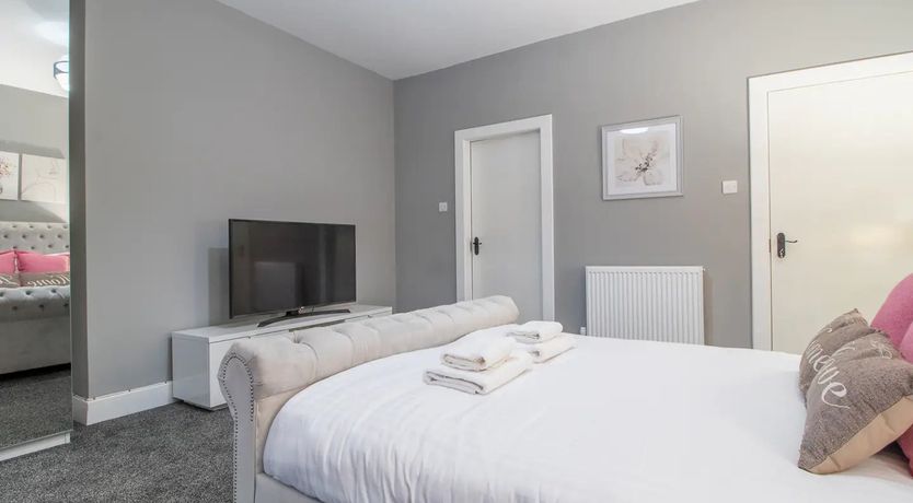 Photo of Glasgow Glow