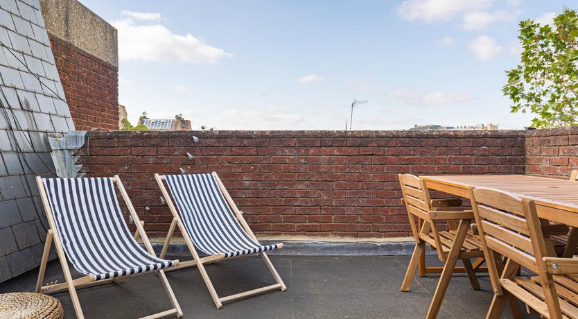 Photo of Contemporary Cromwell