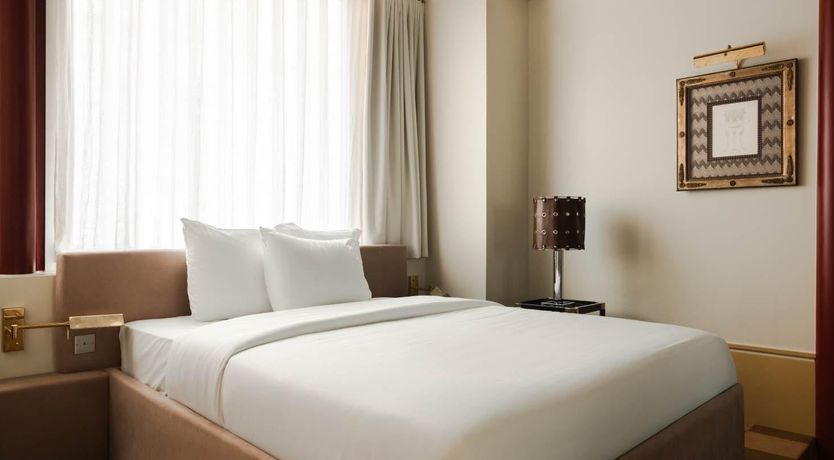 Photo of Parisian Brilliance