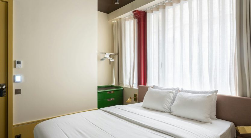 Photo of Parisian Brilliance