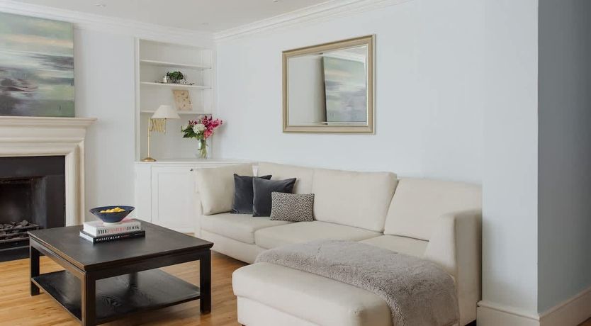 Photo of A Walk in Holland Park