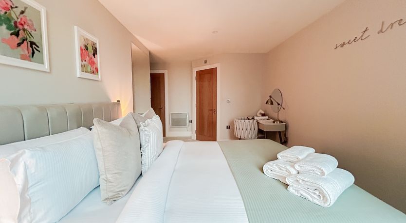 Photo of The Thames View