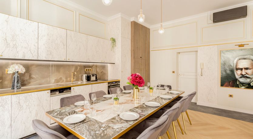 Photo of Queen of France