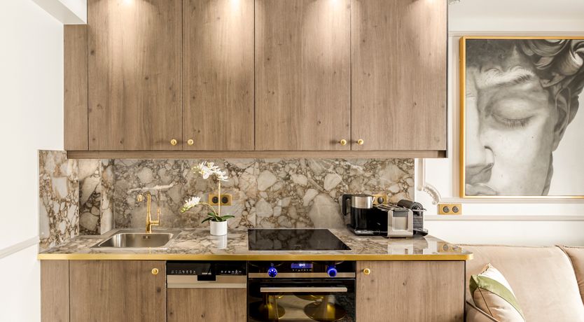 Photo of Pearl & Taupe