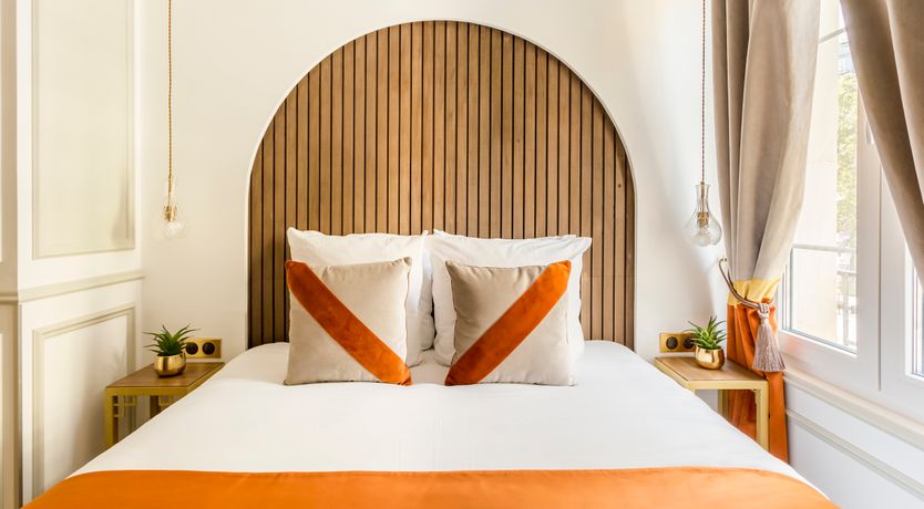 Photo of Pearl & Taupe