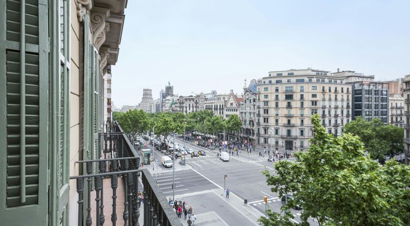 Photo of Eyes on Batlló