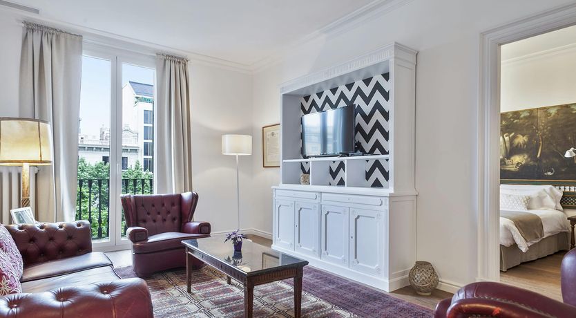 Photo of Eyes on Batlló