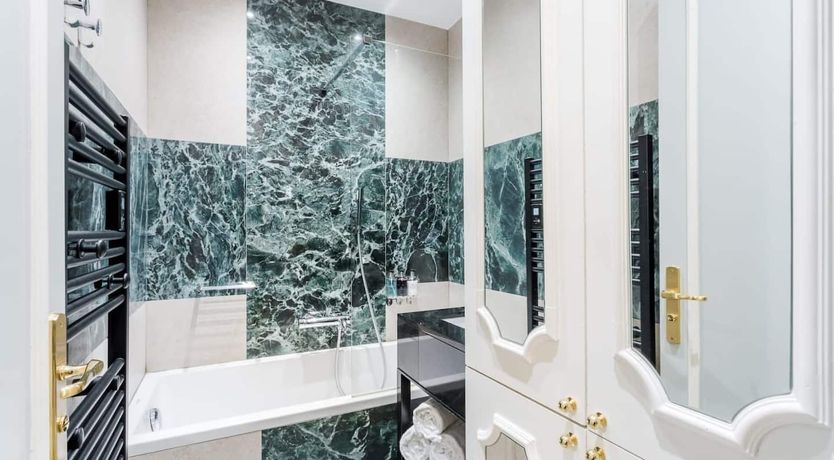 Photo of Antoinette's Necklace