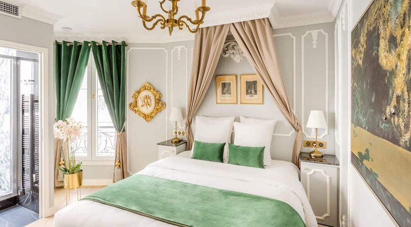 Photo of Antoinette's Necklace