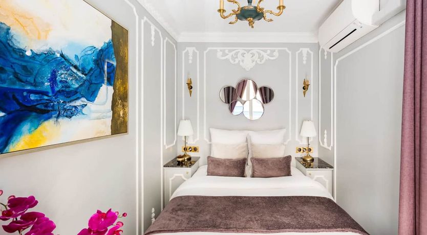 Photo of Antoinette's Necklace