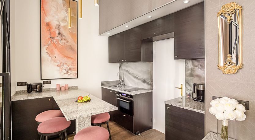 Photo of French & Chic