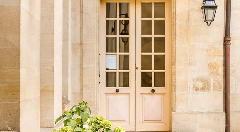 Photo of French & Chic