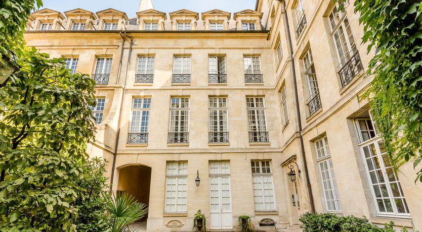 Photo of French & Chic