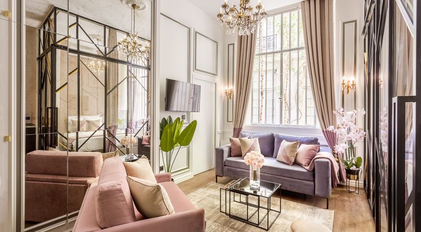 Photo of French & Chic