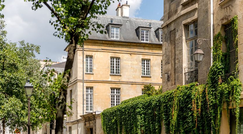 Photo of French & Chic