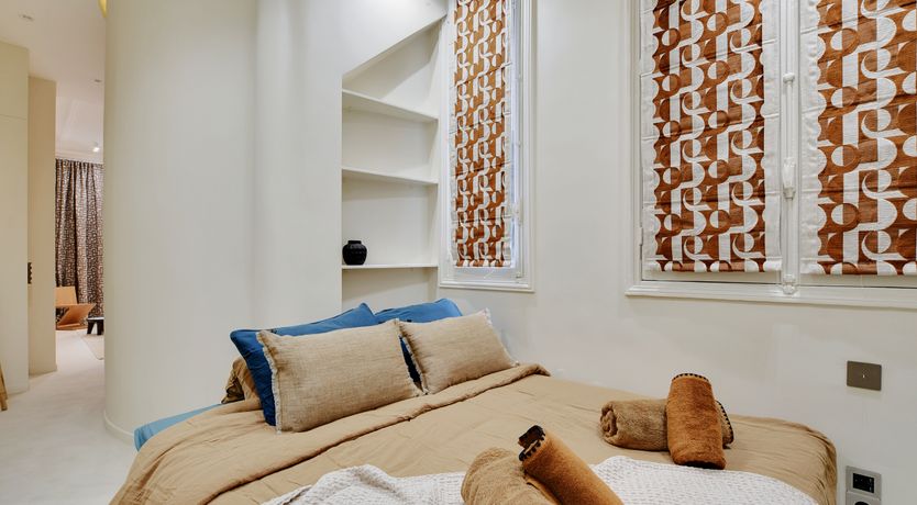 Photo of Sweet Parisian