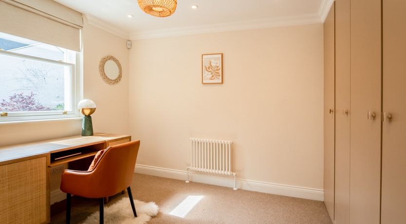 Photo of A Battersea Beauty