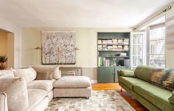 A Pocket of Paris Holiday Home