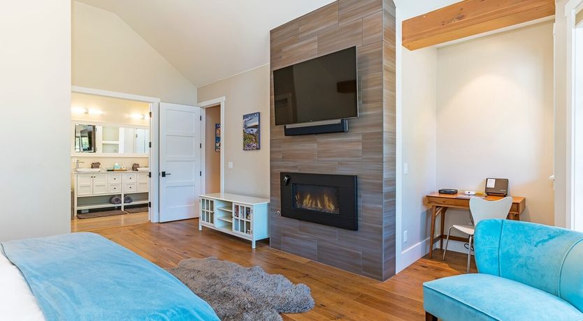 Photo of Down by the Shoreline