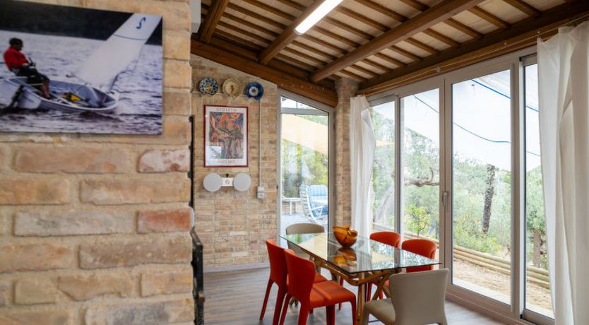 Photo of Mike's Dinghy House