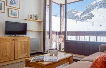 Les Tommeuses (Val Claret) Apartment 27 Holiday Home