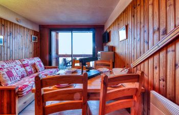 Soyouz Vanguard Apartment 105 Holiday Home