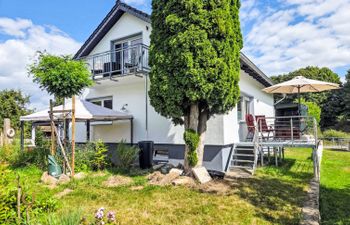 Lindenstraße Holiday Home