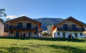 Photo of Haushälfte Alpenchalets