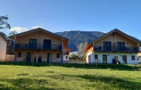 Photo of haushalfte-alpenchalets