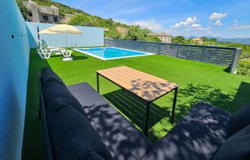 Sunrise Holiday Home