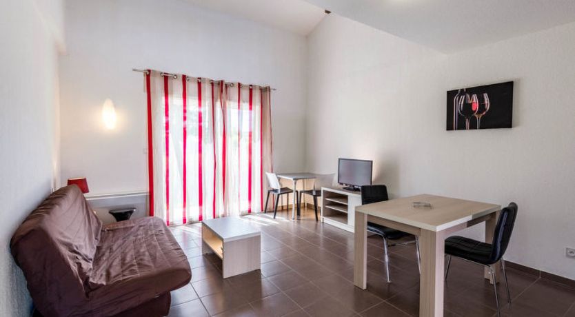 Photo of Domaine de Bacchus-Séjour+Galerie 4 pers Apartment 2