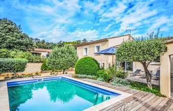 La Romaine Holiday Home