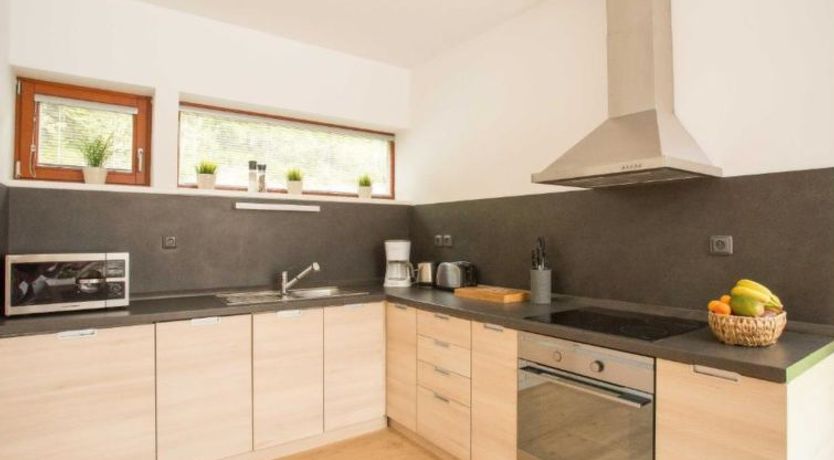 Photo of Sunny Mountain Escape & Pets