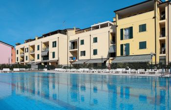 Albatros Apartment 2 Holiday Home