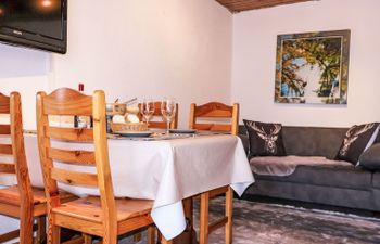 Waldheim Apartment 5 Holiday Home