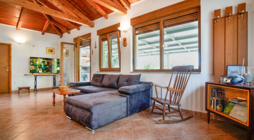 Photo of Dundo House